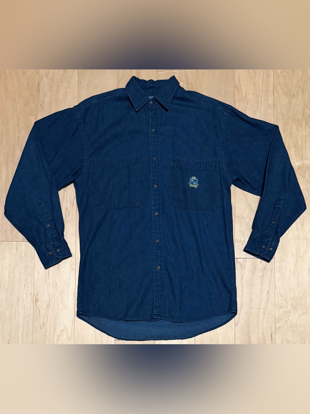 Vintage 90s GAP Denim Button Down Shirt Blue Pockets Made in Hong Kong Men’s S
